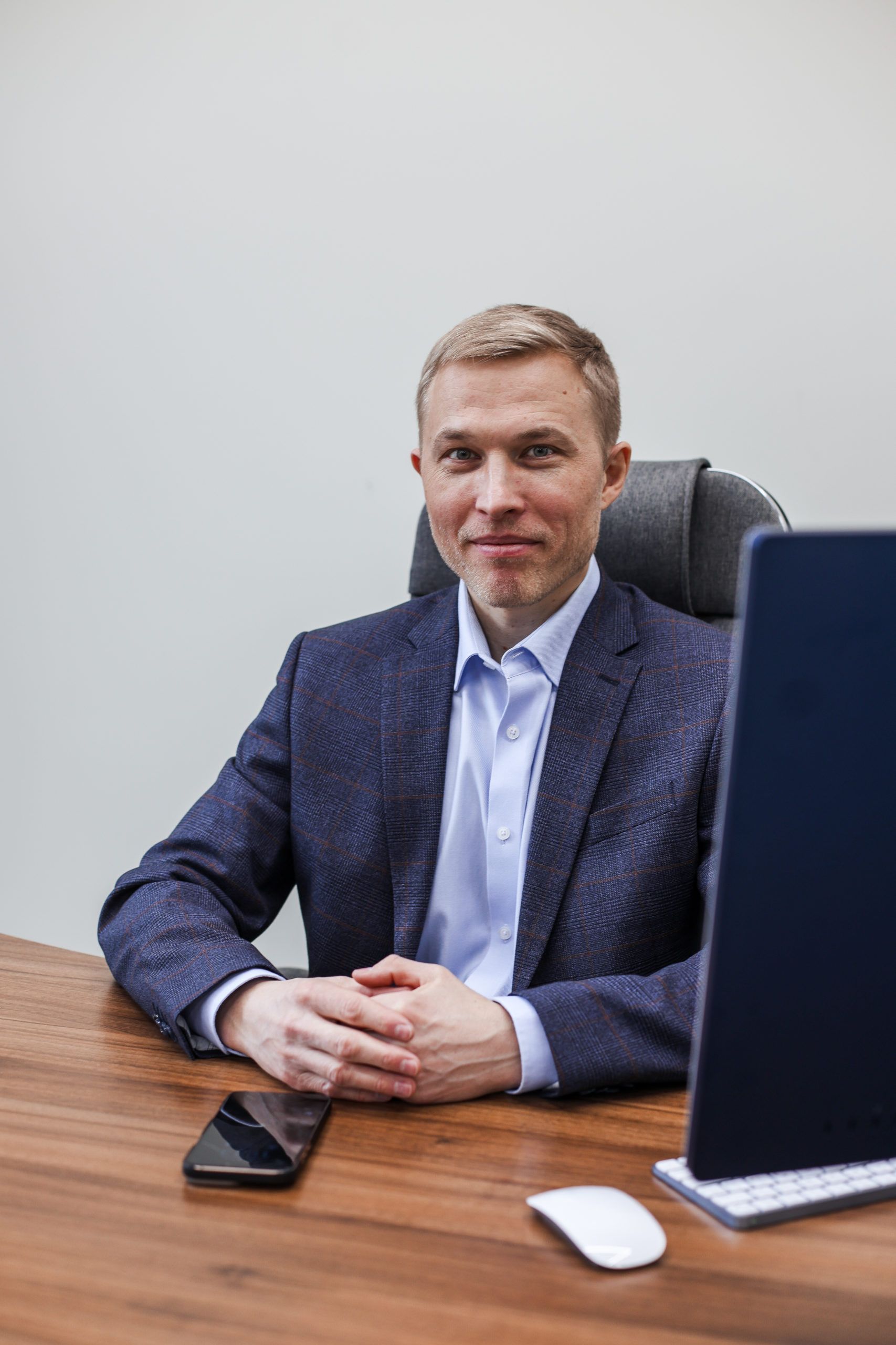Антон Жильцов, ТатДомСтрой, в офисе компании